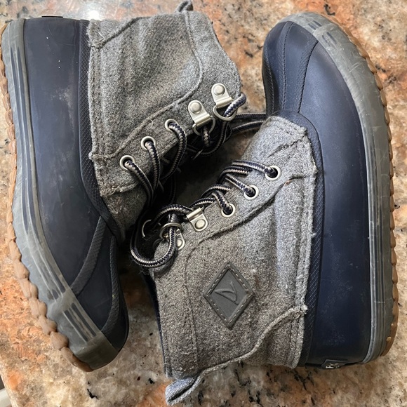 Children’s Sperry winter boots size 12m - Picture 2 of 6
